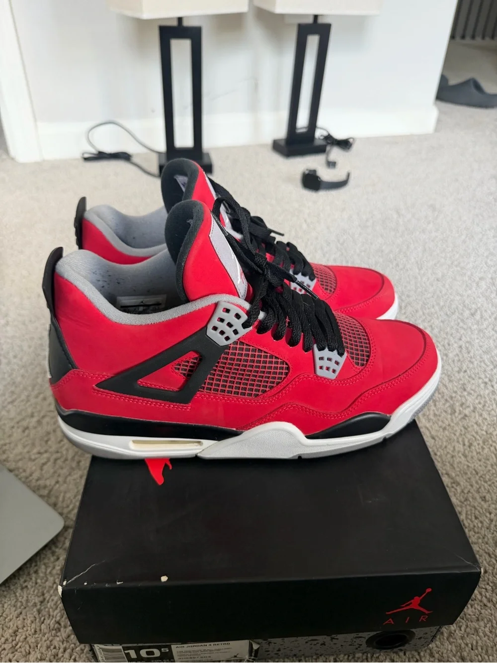 Jordan 4 Retro Toro Bravo 2013 Size 10.5 men